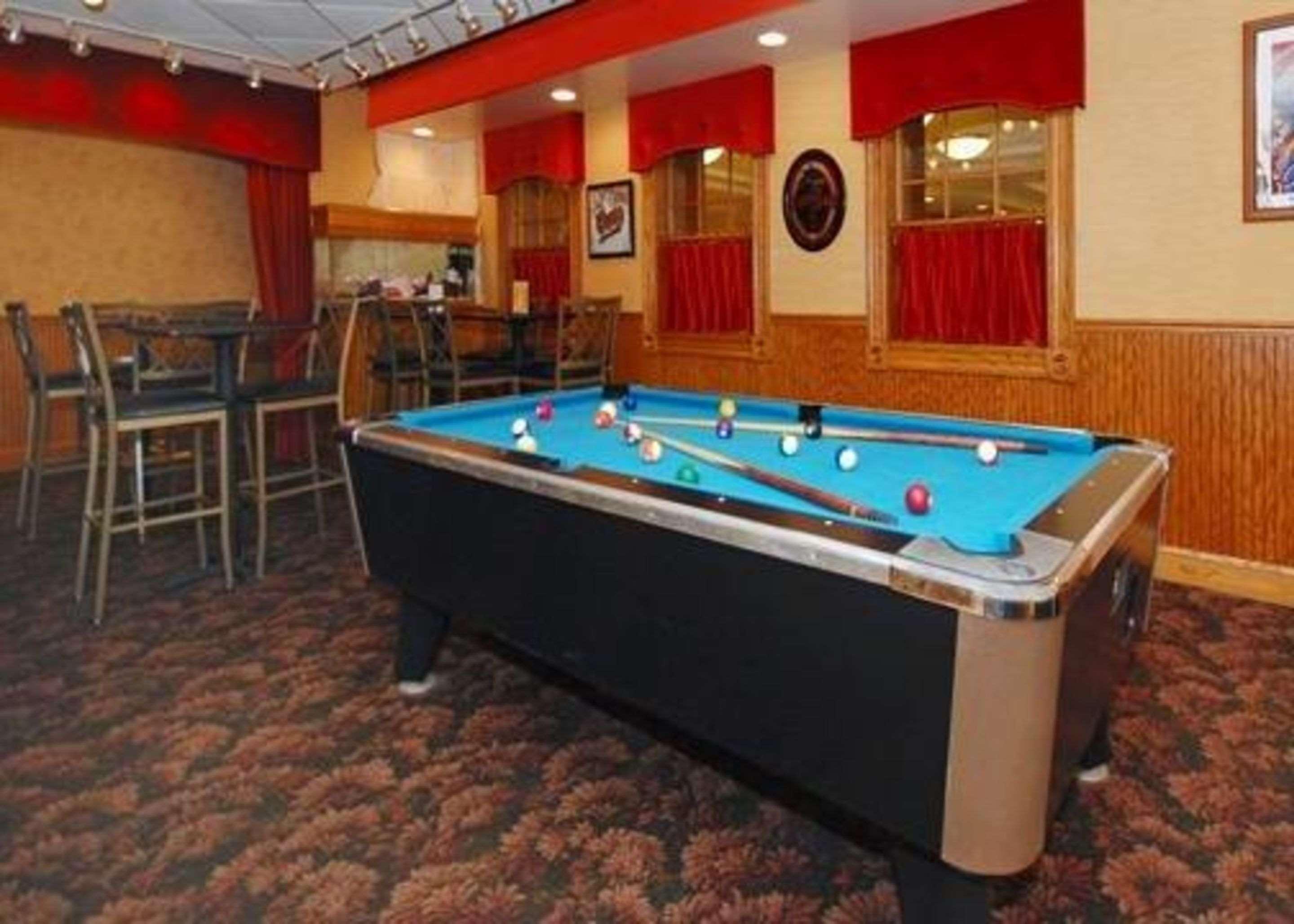 Quality Inn & Suites Дэнвилл Экстерьер фото