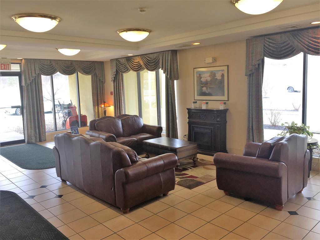 Quality Inn & Suites Дэнвилл Экстерьер фото