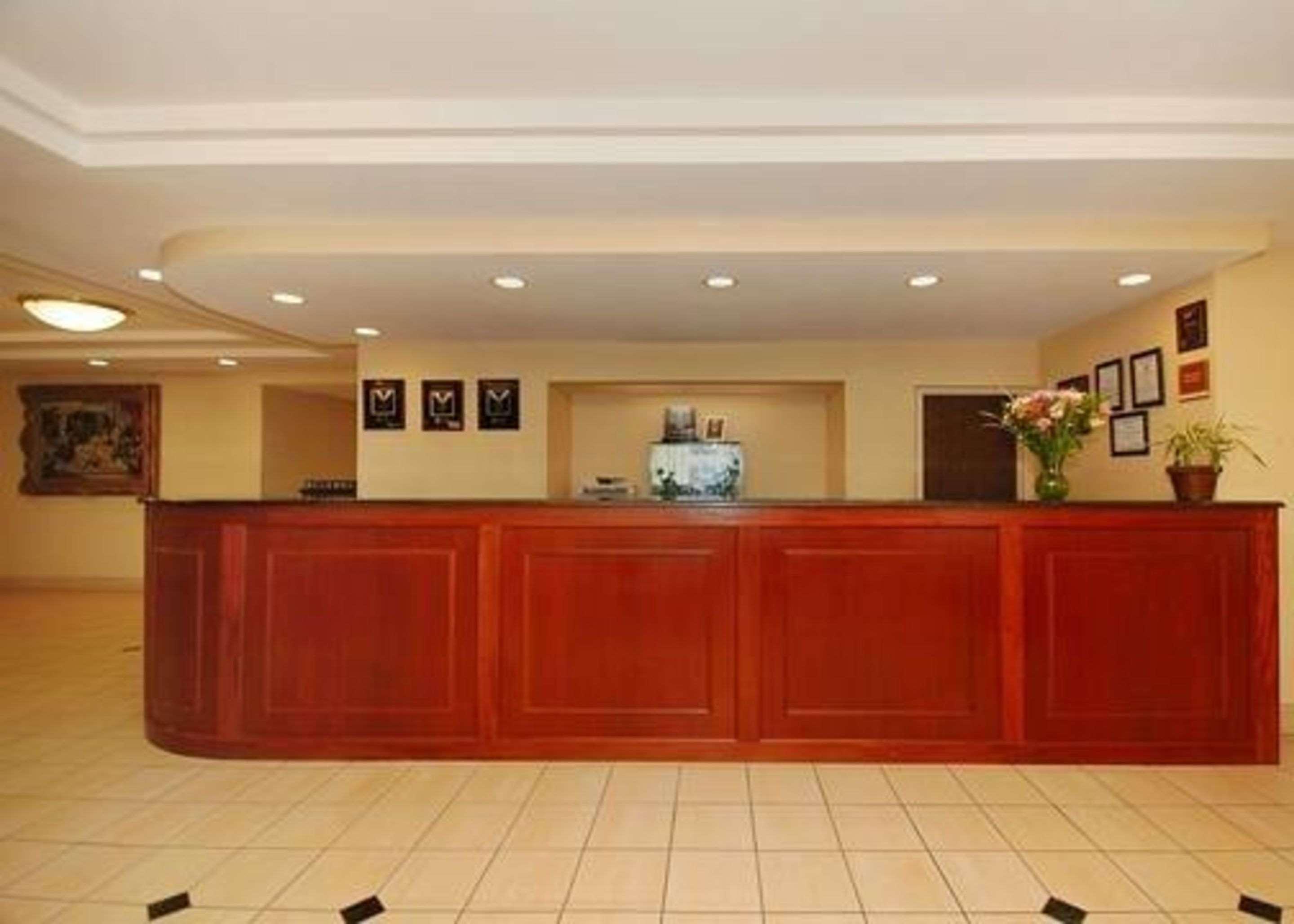 Quality Inn & Suites Дэнвилл Экстерьер фото